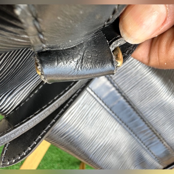 LOUIS VUITTON Epi Noe Shoulder Bag Black M44002 LV Auth 100845 - Picture 5 of 16